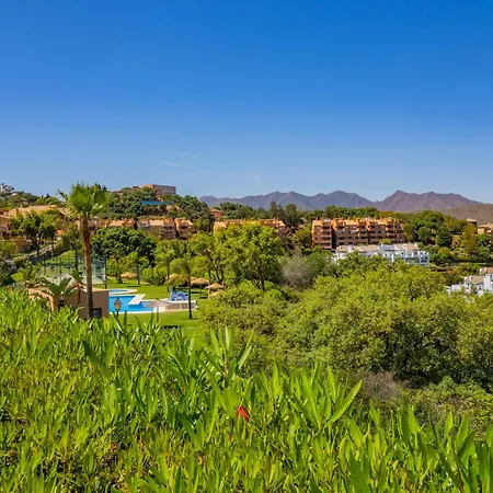 Cubo's Marbella Hill View Golf 아파트 *
