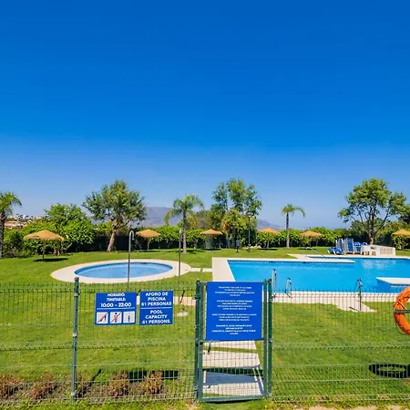 Cubo's Marbella Hill View Golf * 오옌