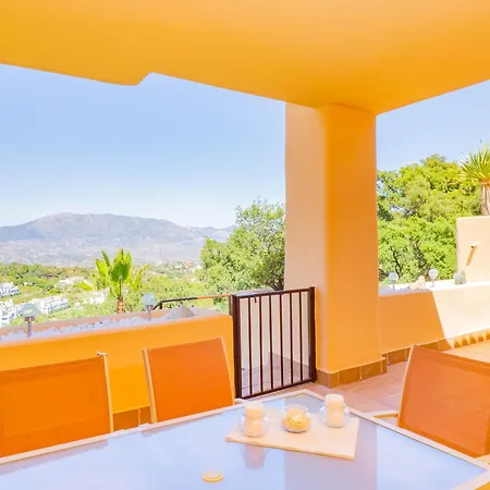 Cubo's Marbella Hill View Golf Apartamento