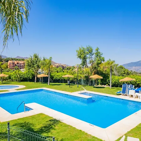 Cubo's Marbella Hill View Golf 아파트 *